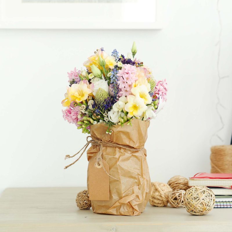 bouquet-on-the-table-FBSCRJD.jpg bouquet-on-the-table-FBSCRJD.jpg